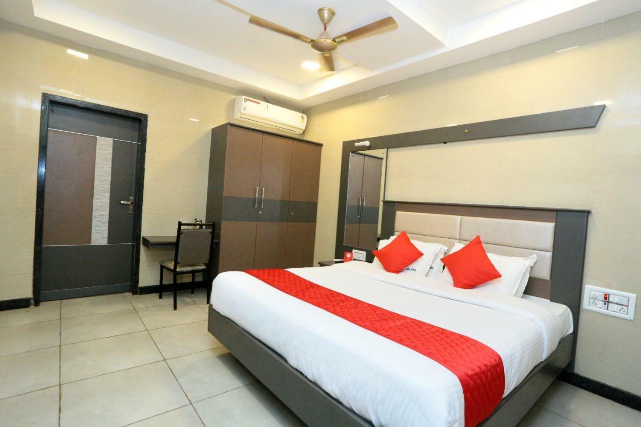 Oyo 18808 Hotel Rsn International Rameswaram Bagian luar foto